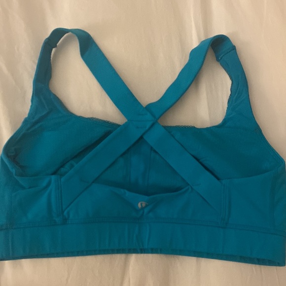 Lululemon teal sports bra - Picture 2 of 4